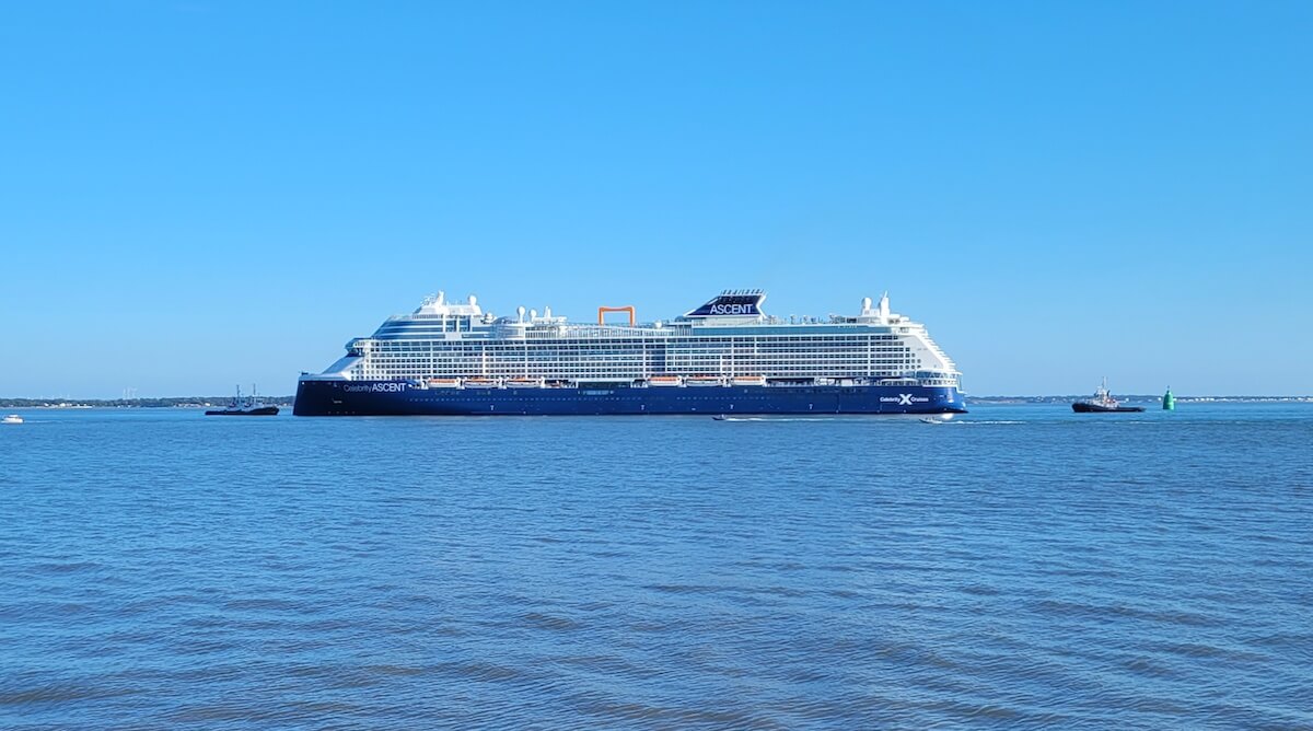 Paquebot Port Saint-Nazaire, photo prise depuis la chambre parentale