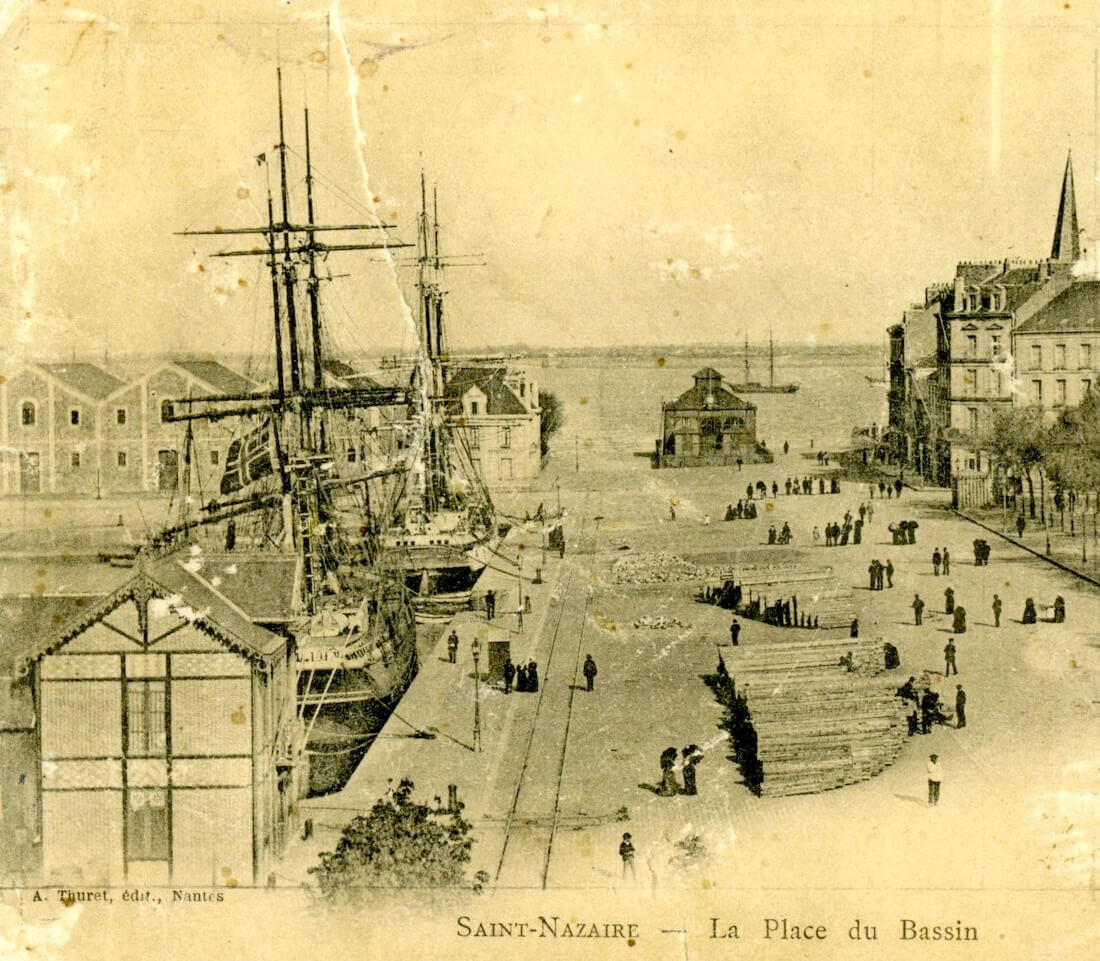Saint-Nazaire, La Place du Bassin. 1901. Thuret A. éditeur. Fonds Planchon Archives de Saint-Nazaire,18NUM